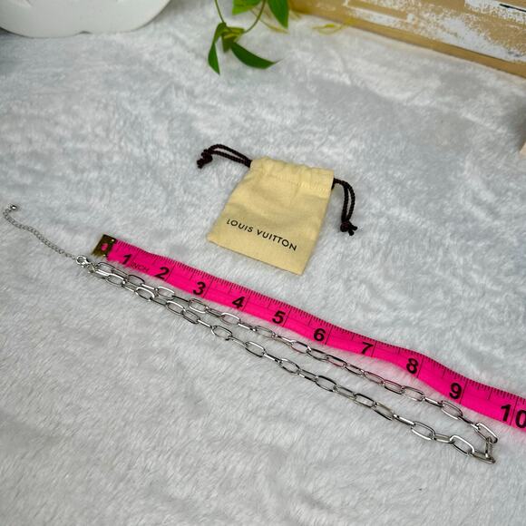 Louis Vuitton Silver Lock and 2 Keys #442 BRAND NEW comes with free chain too! - Picture 10 of 10